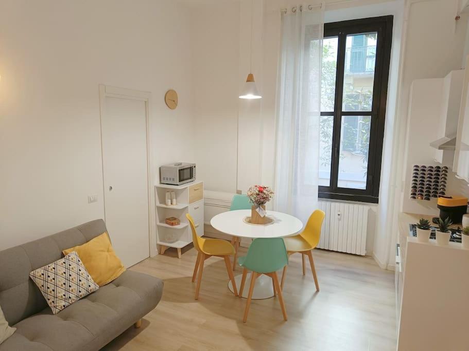 Da Rosa E Pier - Charming Central Apartment Milano Exteriör bild